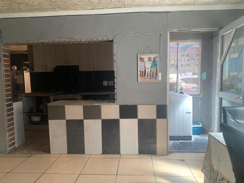 4 Bedroom Property for Sale in Lentegeur Western Cape